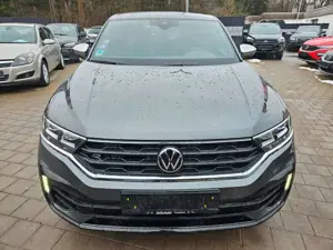 Volkswagen T-Roc R 4Motion Akropovic Bild 2