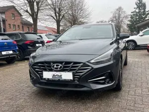 Hyundai i30 cw Intro Edition*PDC*SHZ*AHK*KAMERA*EXPORT*