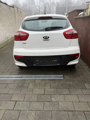 Kia Rio 1.4 Automatik Bild 3