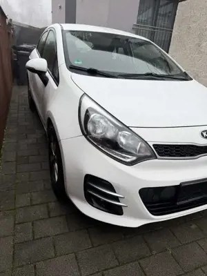 Kia Rio 1.4 Automatik Bild 2