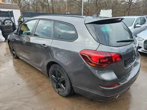 Opel Astra J Sports Tourer Innovation