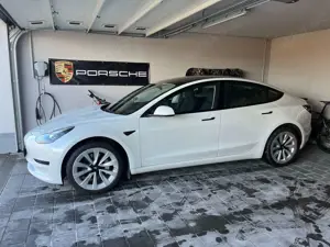 Tesla Model 3 Model 3 RWD Hinterradantrieb top Zustand Bild 4