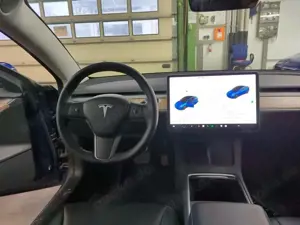 Tesla Model 3 RWD Pano S-Dach Wapu ACC El.Heckkl. Key Bild 5