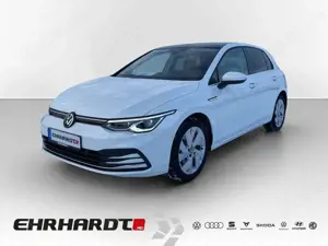 Volkswagen Golf VIII 1.5 eTSI DSG Style PANO*HUD*IQ-LIGHT*NAV*S...