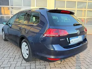 Volkswagen Golf VII 2.0TDI Variant Highline BMT 4Motion Bild 4