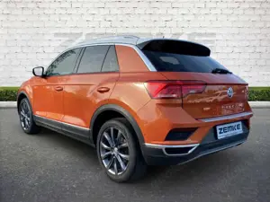 Volkswagen T-Roc 2.0 TDI DSG Style 4Motion AHK-abnehmbar El. Panoda Bild 4
