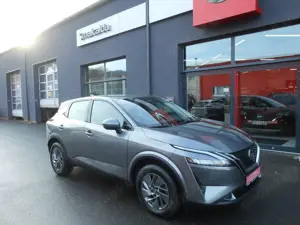Nissan Qashqai Acenta*WINTERPAKET*NAVI*WINTERRÄDER
