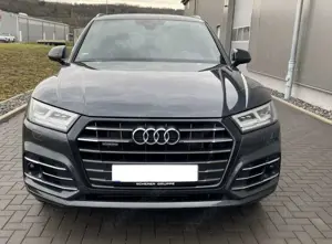 Audi Q5 Q5 Hybrid 55 TFSI e quattro S tronic Bild 2
