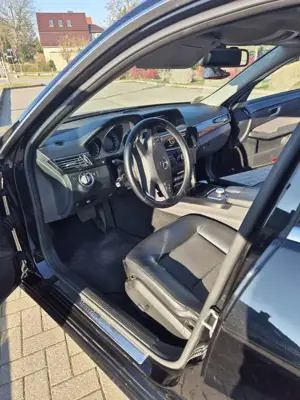 Mercedes-Benz E 220 Bild 5