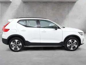 Volvo XC40 B3 Plus Dark 2WD W-LAN ACC FACEL. LED Bild 4