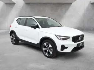 Volvo XC40 B3 Plus Dark 2WD W-LAN ACC FACEL. LED Bild 3