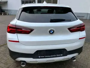 BMW X2 X2 sDrive18d  Aut. Head-Up M-Leuchten Bild 4