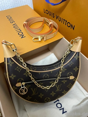 Louis Vuitton Loop LV