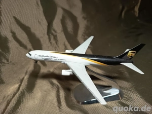 Flugzeugmodell UPS Boeing