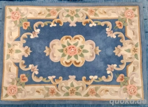 Teppich 1,70 m x 1,20 m, mit klassischen Blumenmuster VB 58,90 Eur.