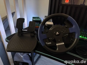 Thrustmaster T150 Lenkrad mit Pedalen für PlayStation und PC.