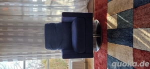Drehsessel Wohnzimmer blau mit flexibler Rückenlehne