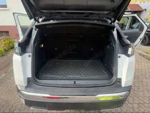 Peugeot 3008 3008 Hybrid4 300 e-EAT8 GT Bild 4