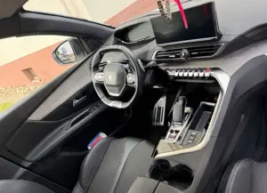 Peugeot 3008 3008 Hybrid4 300 e-EAT8 GT Bild 3