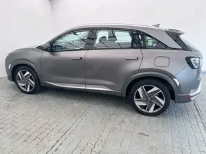 Hyundai NEXO Prime Paket Glasscchiebedach Navi Digitales Cockpi Bild 5