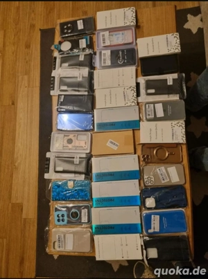 verschiedene handyhüllen 