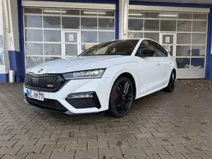 Skoda Octavia RS Plus 4x4 Bild 2