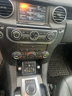Land Rover Discovery SDV6 HSE 3.0 7 Sitzer Bild 5