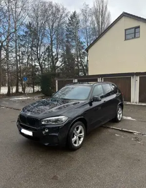 BMW X5 X5 xDrive30d M-paket Sport-Aut. *Top* *TÜV Neu*
