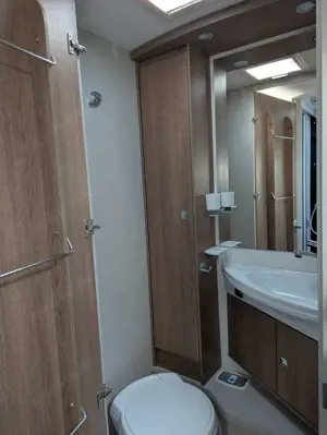 Caravans-Wohnm Dethleffs Trend 7057 EB Bild 4