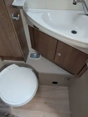 Caravans-Wohnm Dethleffs Trend 7057 EB Bild 3