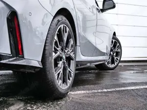 BMW 120 i  M SPORT | AUTOMATIK | PANORAMA | LED | Bild 4