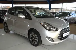 Hyundai iX20 YES! AUTOMATIK / KLIMA / PDC / 30TKM Bild 2