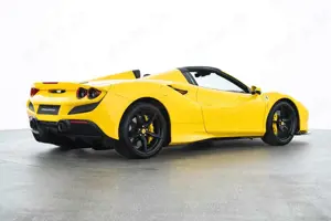 Ferrari F8 Spider FERRARI SINGEN Bild 5