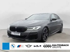 BMW 550 i xDrive FACEL. AHK HUD LASER LED ACC W-LAN