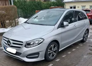 Mercedes-Benz B 200 Automatik(246.243)Styl,Navi,Pano,Dach,AHK,PDC,