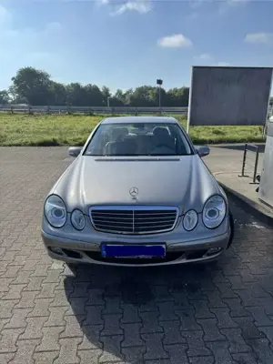 Mercedes-Benz E 200 E 200 Kompressor (211.042)