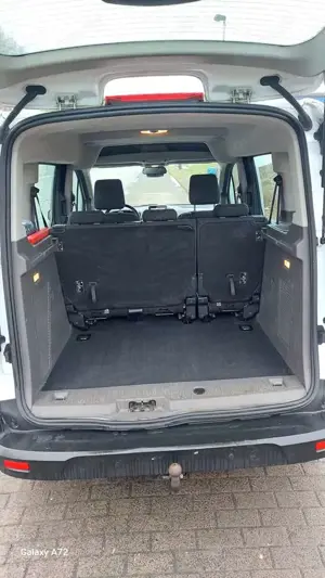 Ford Tourneo Connect Grand 1.5 EcoBlue Start/Stop Trend Bild 4