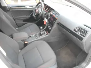 Volkswagen Golf Golf 1.0 TSI Sound Bild 2