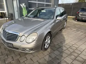 Mercedes-Benz E 200 E 200 T Kompressor (211.241)