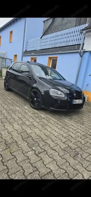 Volkswagen Golf 5 r32 Bild 2