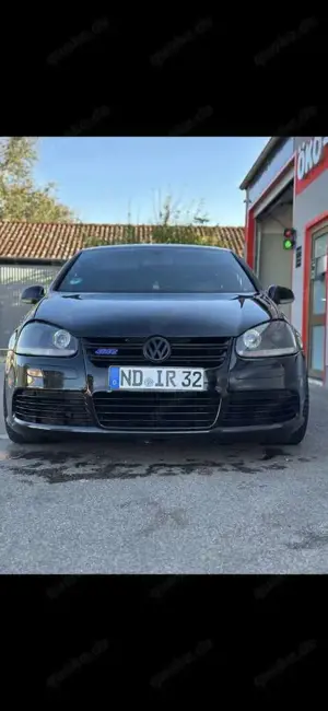 Volkswagen Golf 5 r32