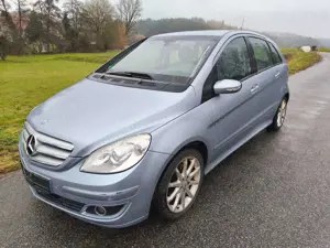Mercedes-Benz B 200 B 200 Turbo (245.234)