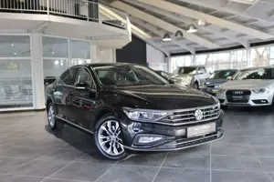 Volkswagen Passat LIMOUSINE 1,5 TSI ELEGANCE HEAD-UP