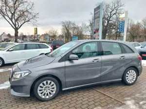 Mercedes-Benz B 200 CDI / d Autom. LED  Panorama Cam Sitzheiz