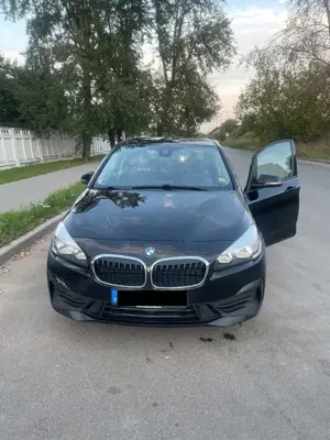 BMW 225 2er Active Tourer Plug-In-Hybrid 225xe iPerformance Active Tourer