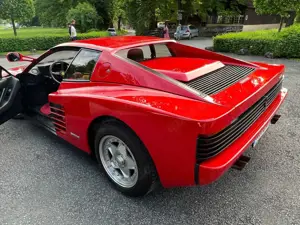 Ferrari Testarossa 1 Hand! Unfallfrei! Bild 3
