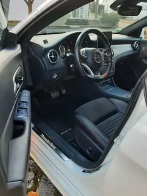 Mercedes-Benz CLA 220 Amg Line Bild 5