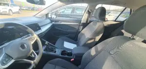 Volkswagen Golf VIII Lim. Life Ambilight Navi SH ALU AHK Bild 5