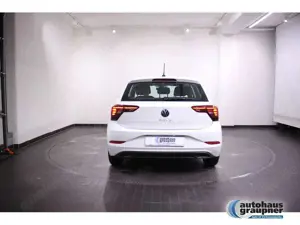 Volkswagen Polo 1,0 l 59 kW 80 PS 5-Gang PDC SHZ LED Bild 3