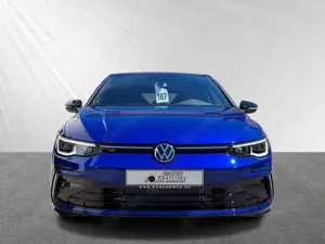 Volkswagen Golf VIII  1,5 eTSI DSG R-Line NAVI+AHK+RFK